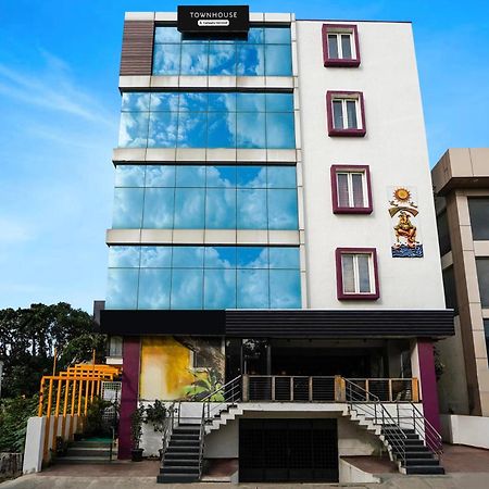 Super Townhouse Hbr Layout Bangalore Exterior foto
